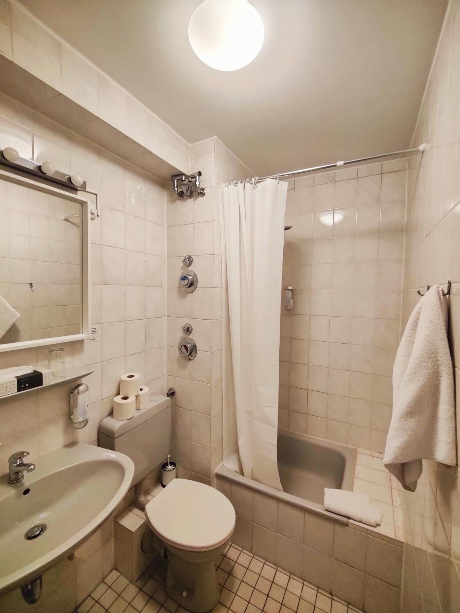 Hotel Beim Schupi Karlsruhe Eksteriør bilde
